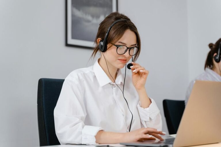 support hotline for business
